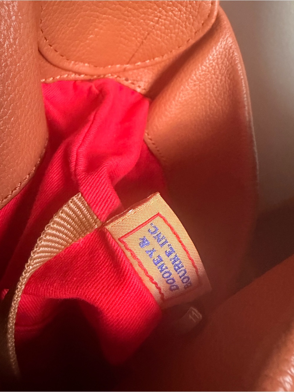 DOONEY & BOURKE - Samba Logo Lock Pebbled Leather Shoulder Hobo. Super Clean! - Picture 10 of 12